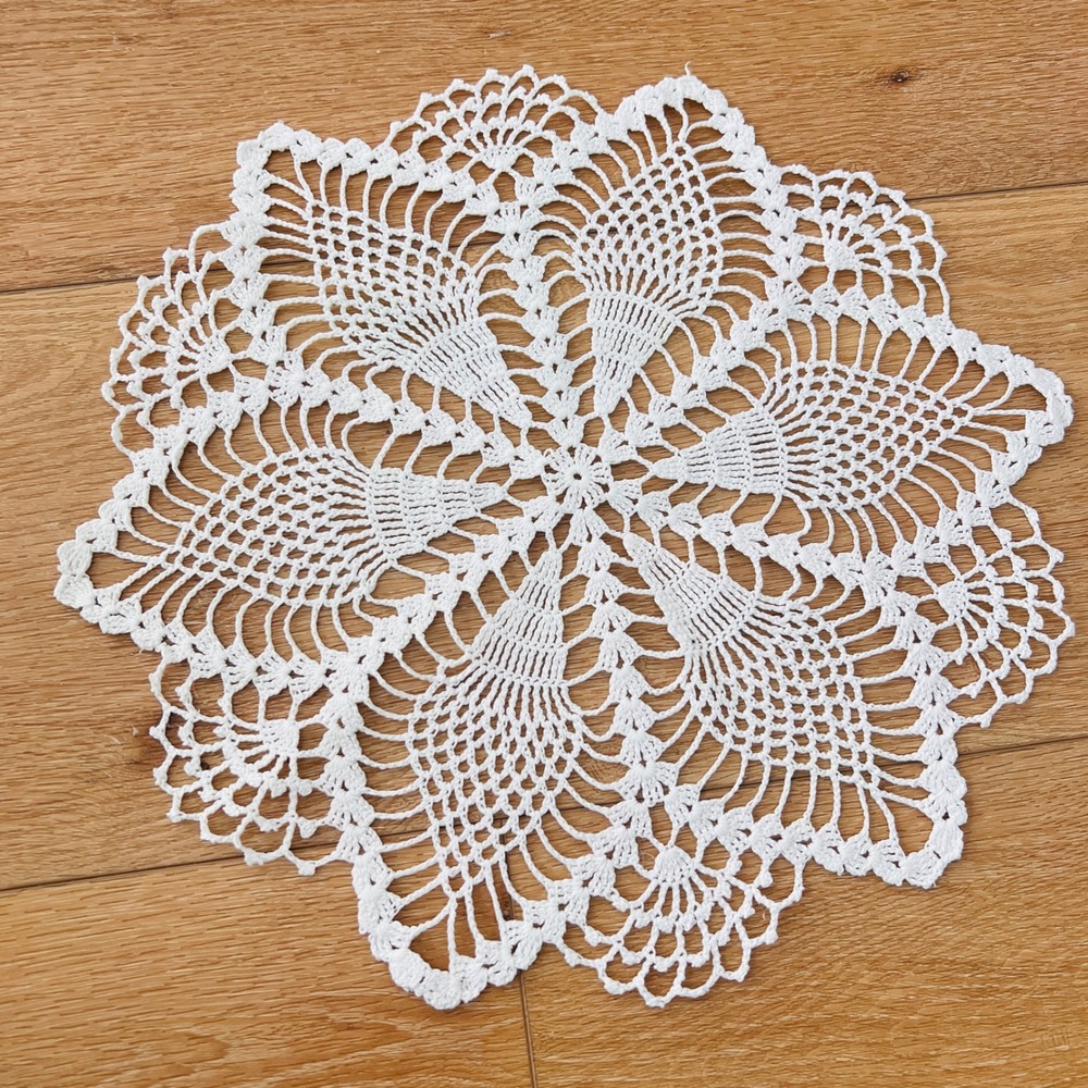 Vintage White Hand Crochet Pineapple Lace Doily Round Table Topper 15 Inch